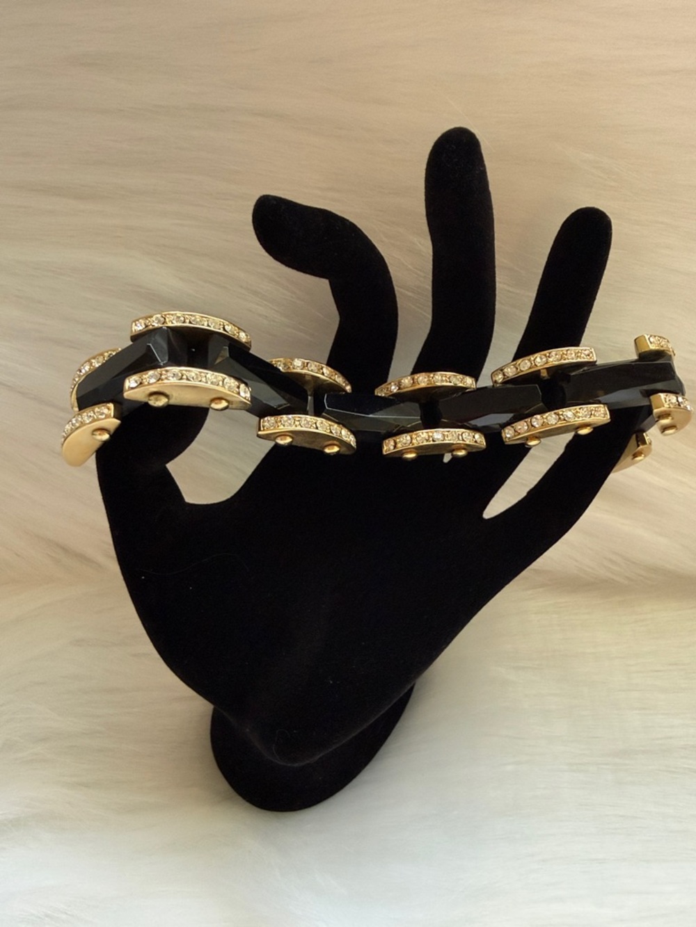 Elegant Gold and Black Chain Bracelet